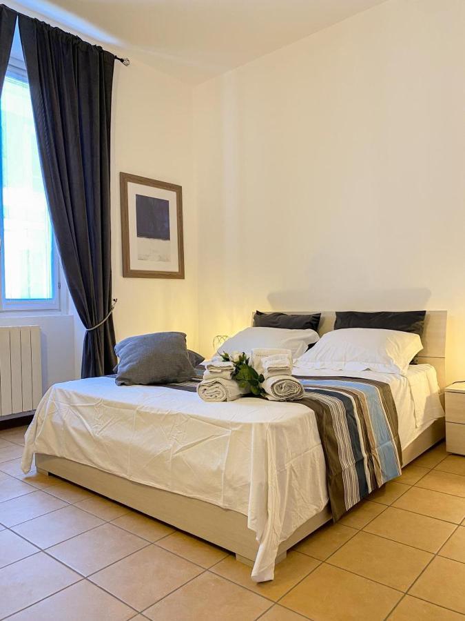 Appartement La Ringhiera Fiorita - 101 - 1 Min Centro Storico à Monza Extérieur photo