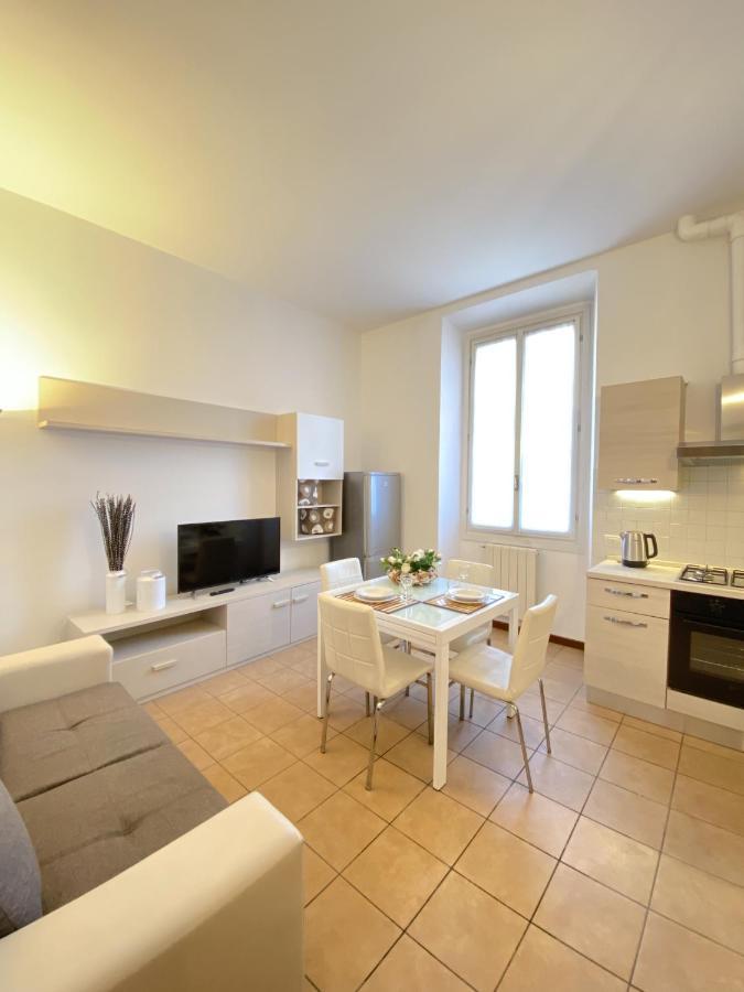 Appartement La Ringhiera Fiorita - 101 - 1 Min Centro Storico à Monza Extérieur photo